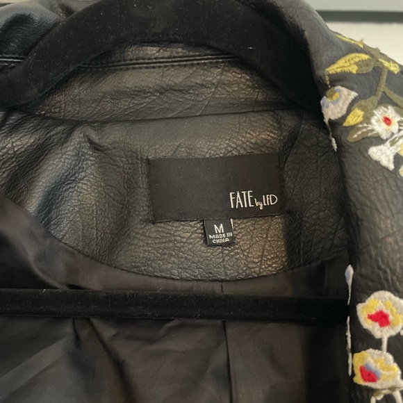 Fate by LFD leather jacket with embroidered flowers - Picture 6 of 6